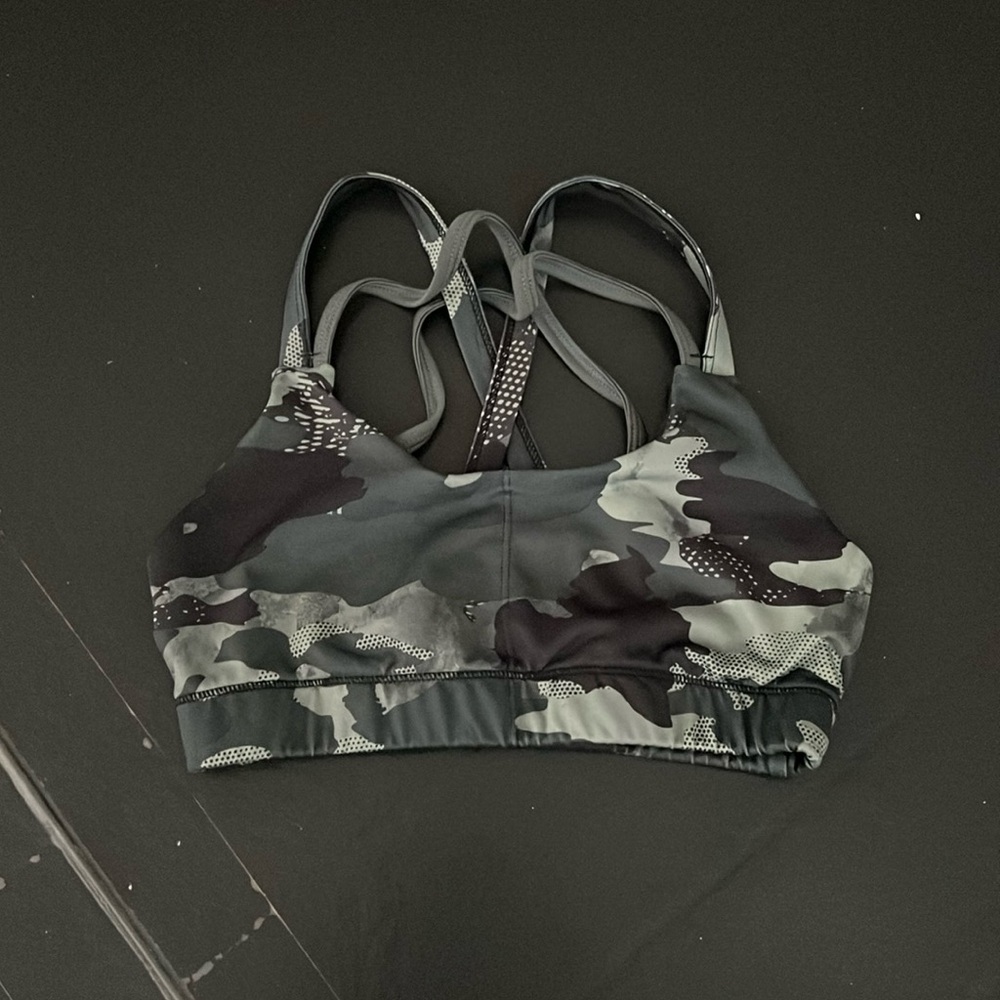 Camo sports bra top great condition